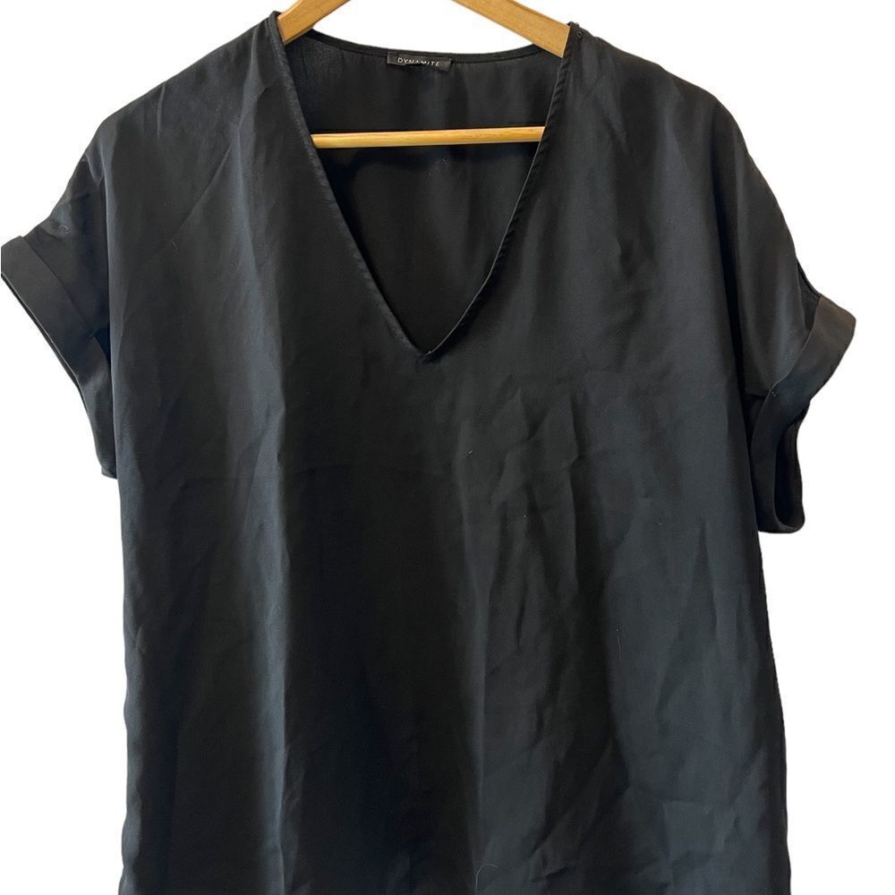 Dynamite Black V Neck Dressy Blouse Top Short Sleeve Workwear Medium - Picture 3 of 9